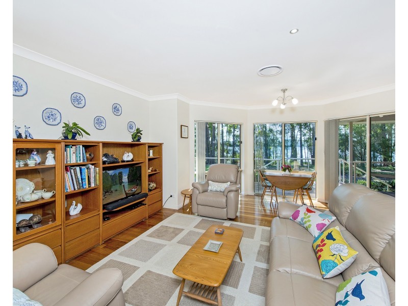 25 Lake View Crescent, West Haven NSW 2443