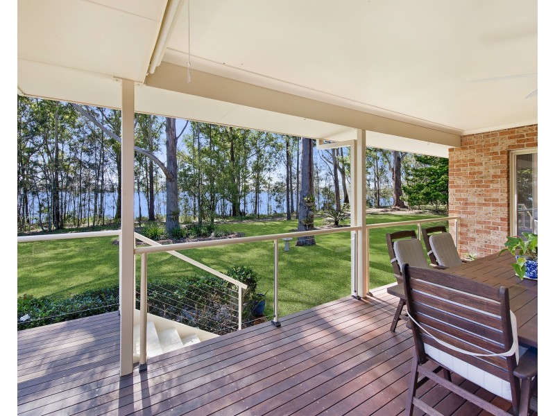 25 Lake View Crescent, West Haven NSW 2443