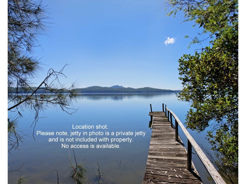 25 Lake View Crescent, West Haven NSW 2443