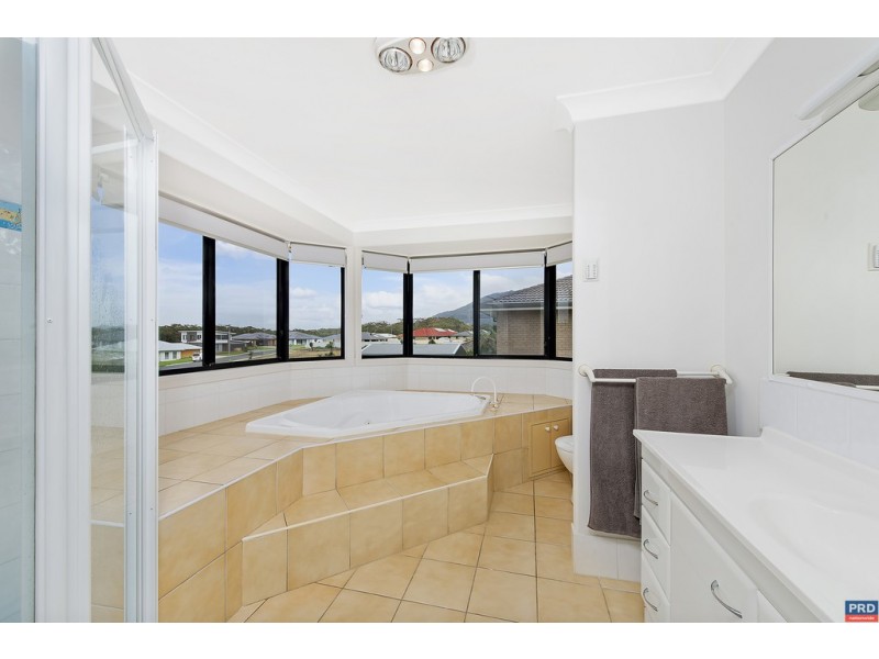 12 Prince of  Wales Drive, Dunbogan NSW 2443