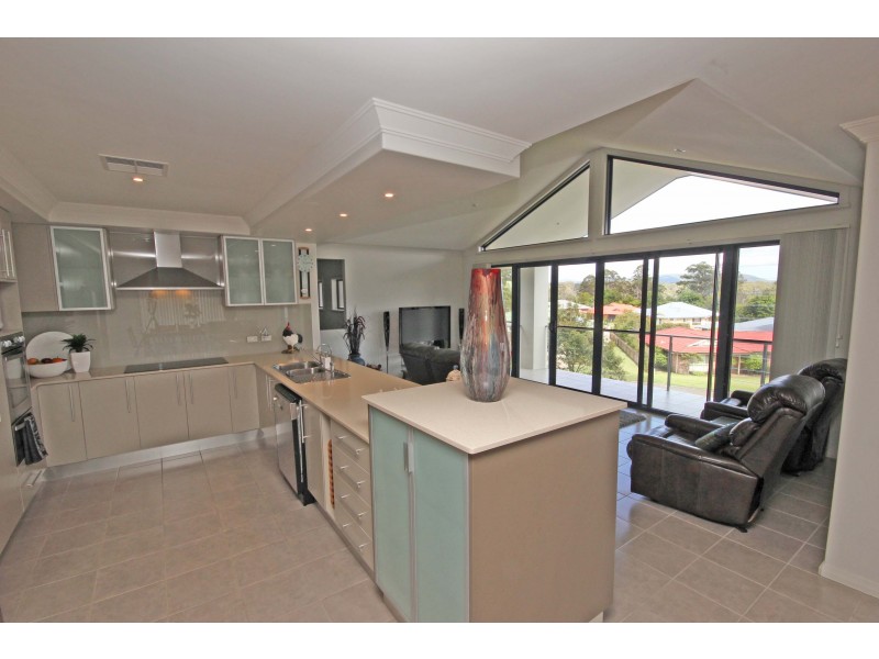 11 Fairwinds Avenue, Laurieton NSW 2443