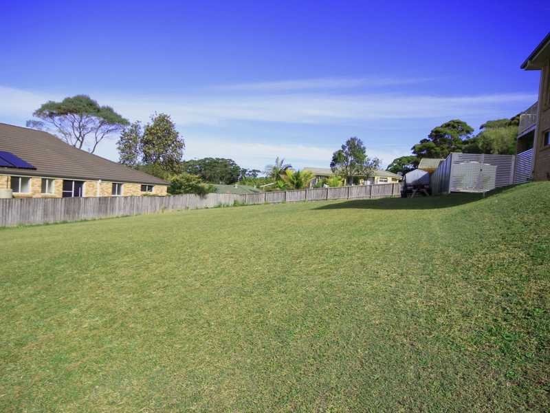 8 Green Hills Road, Bonny Hills NSW 2445