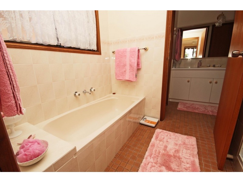 34 Waterview Crescent, Laurieton NSW 2443