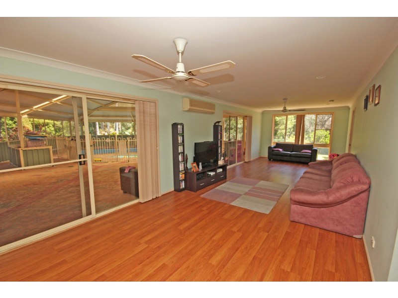 4 Lady Penrhyn Court, Dunbogan NSW 2443