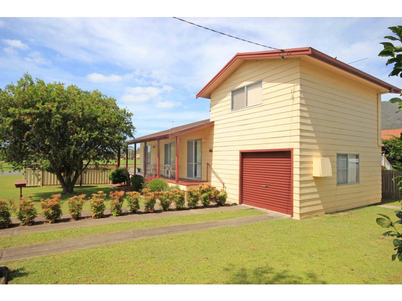 15 Castle Street, Laurieton NSW 2443