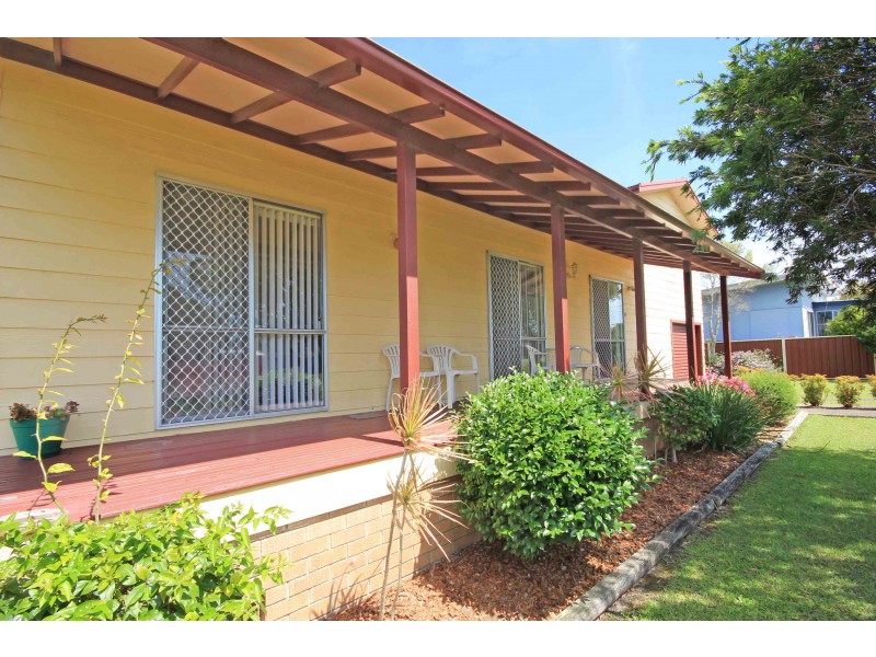 15 Castle Street, Laurieton NSW 2443