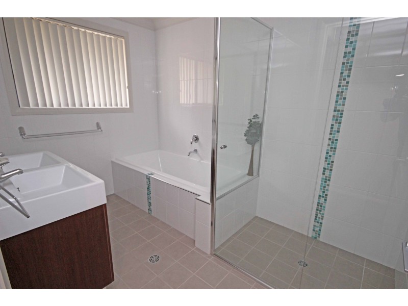 11 Fairwinds Avenue, Laurieton NSW 2443