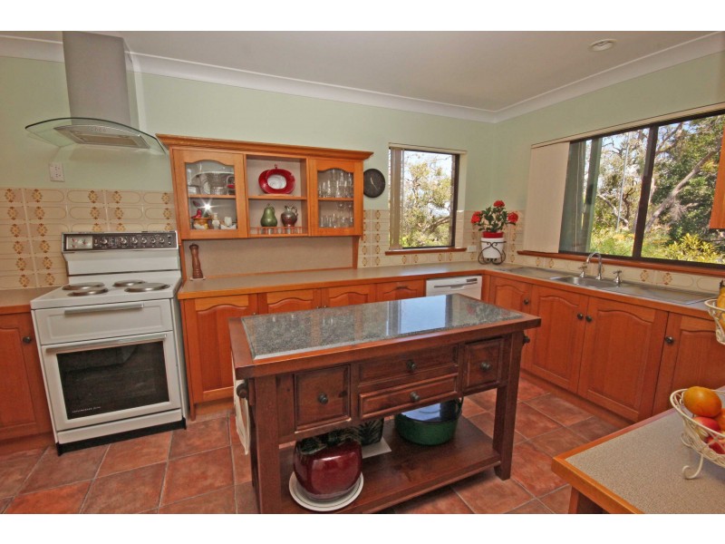 8 Unique Close, Camden Head NSW 2443