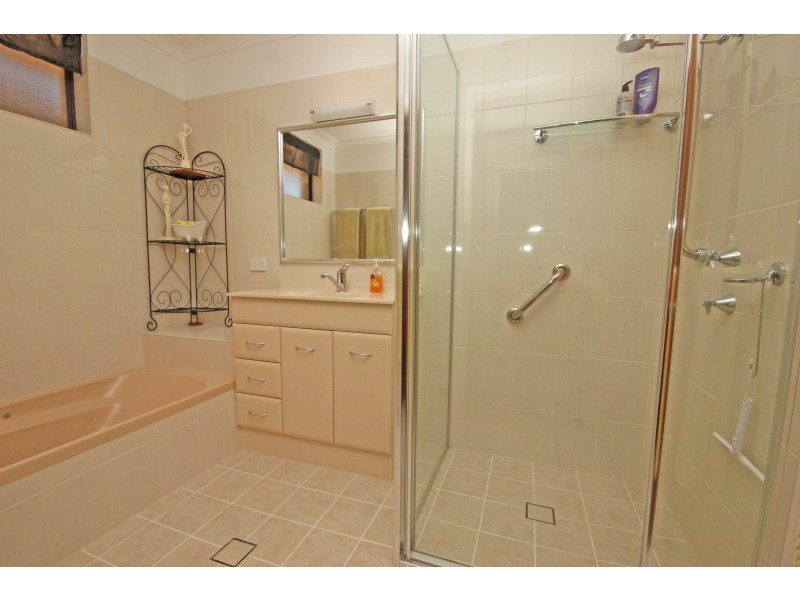 8 Unique Close, Camden Head NSW 2443