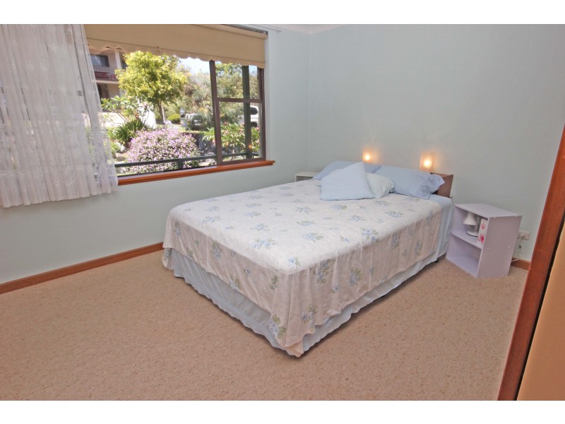 8 Unique Close, Camden Head NSW 2443