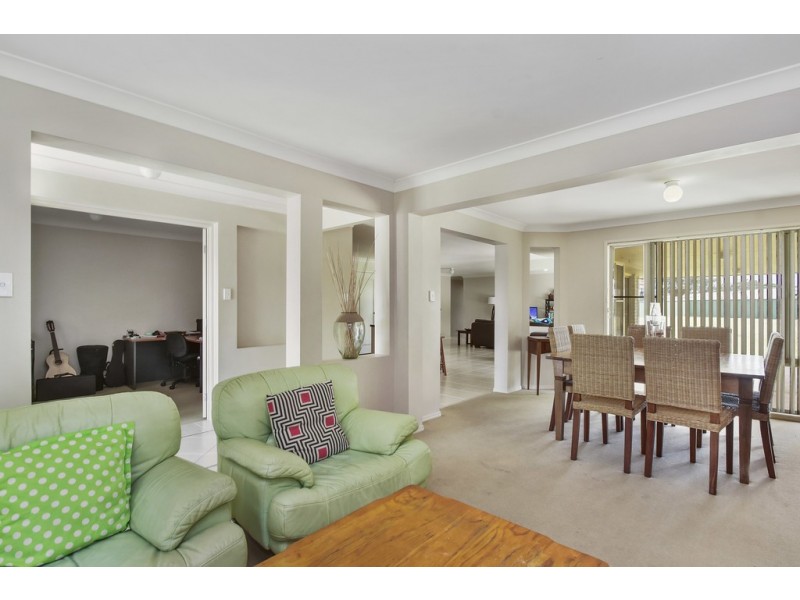 9 Alexander Close, Dunbogan NSW 2443