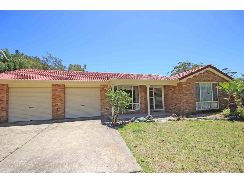 4 Lady Penrhyn Court, Dunbogan NSW 2443