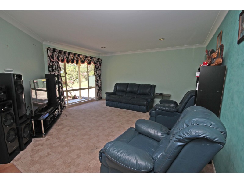 4 Lady Penrhyn Court, Dunbogan NSW 2443