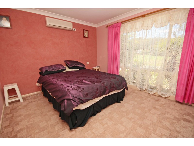 4 Lady Penrhyn Court, Dunbogan NSW 2443