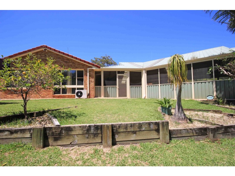 4 Lady Penrhyn Court, Dunbogan NSW 2443