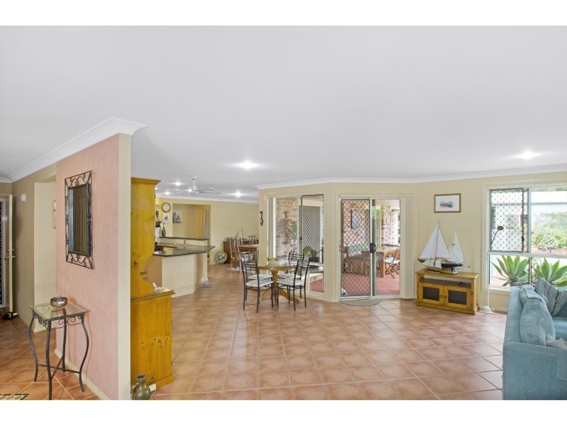 8 Cheesetree Place, Laurieton NSW 2443