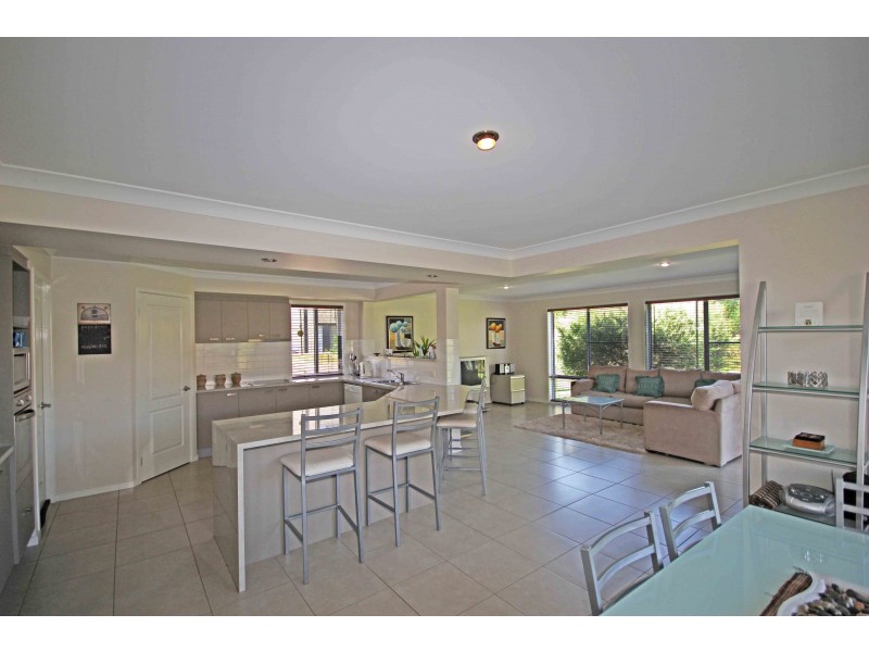 10 Prince of Wales Drive, Dunbogan NSW 2443
