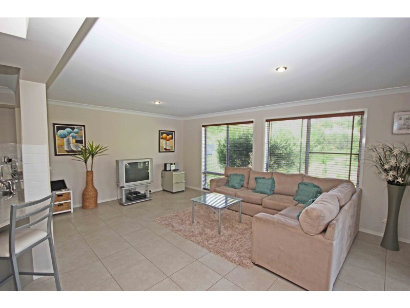 10 Prince of Wales Drive, Dunbogan NSW 2443