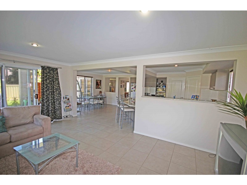 10 Prince of Wales Drive, Dunbogan NSW 2443