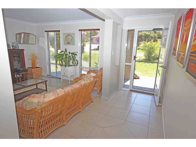 10 Prince of Wales Drive, Dunbogan NSW 2443