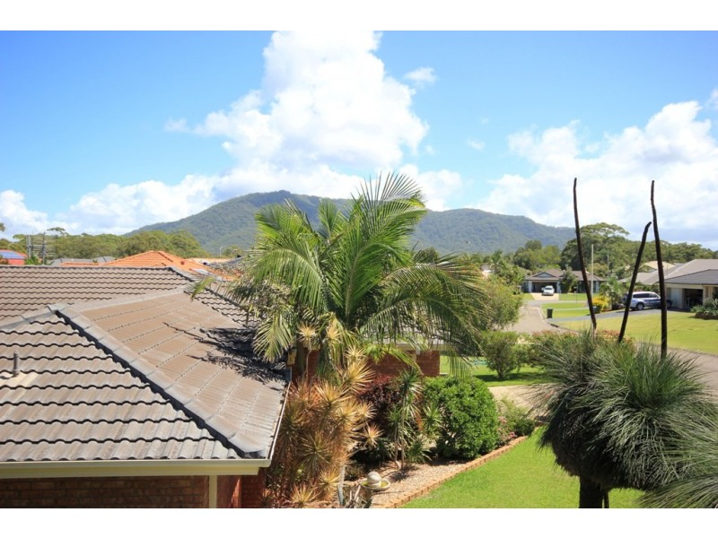 10 Prince of Wales Drive, Dunbogan NSW 2443