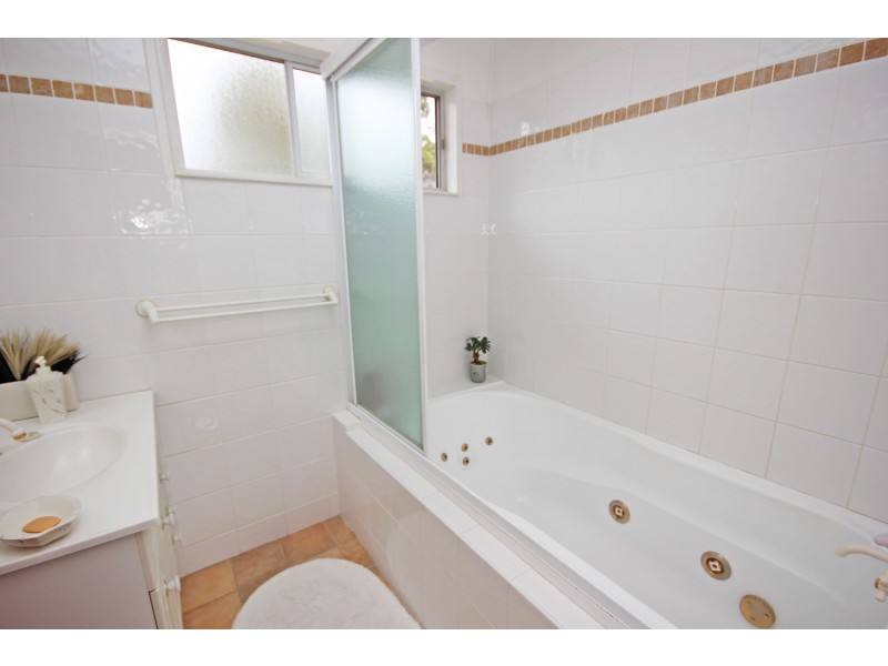 460 Ocean Drive, Laurieton NSW 2443