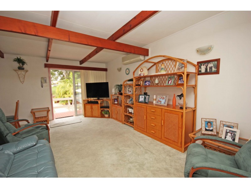 460 Ocean Drive, Laurieton NSW 2443