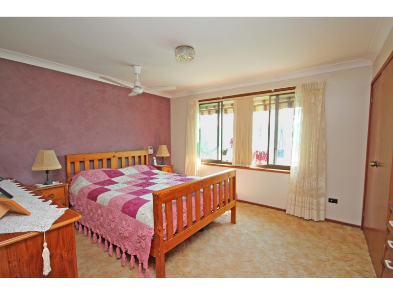 11 Longworth Road, Dunbogan NSW 2443