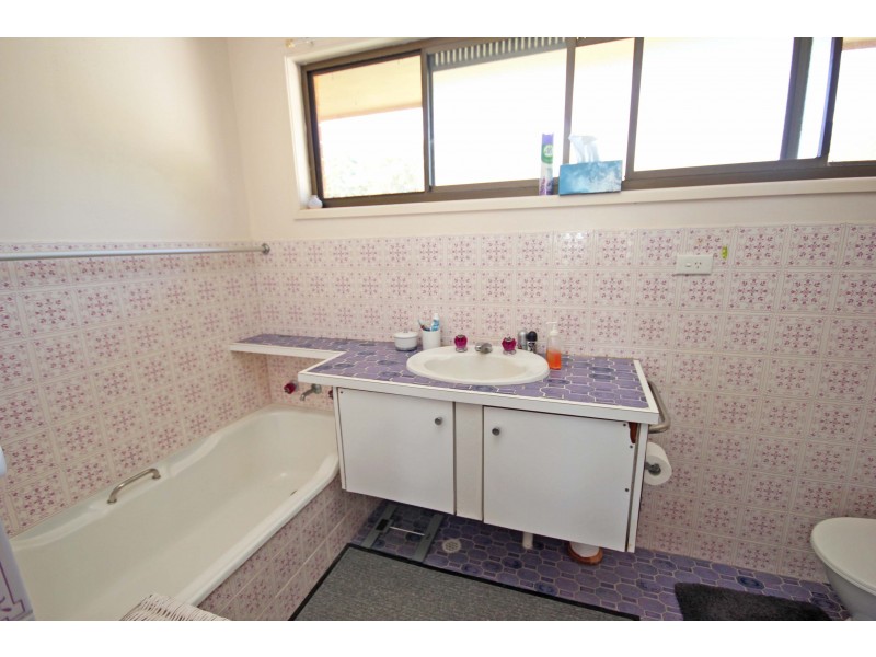 11 Longworth Road, Dunbogan NSW 2443