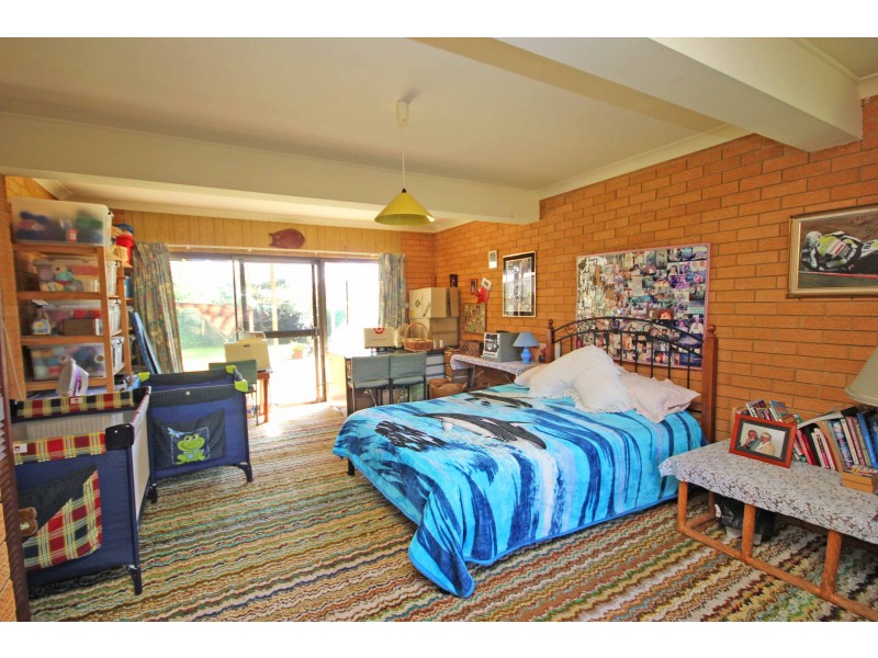 11 Longworth Road, Dunbogan NSW 2443