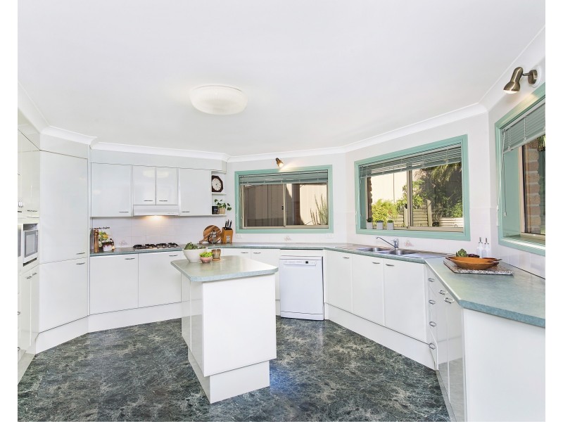 24 Waterview Crescent, West Haven NSW 2443