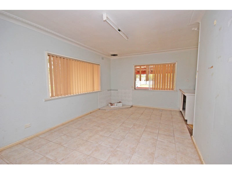 24 Johns River Road, Johns River NSW 2443