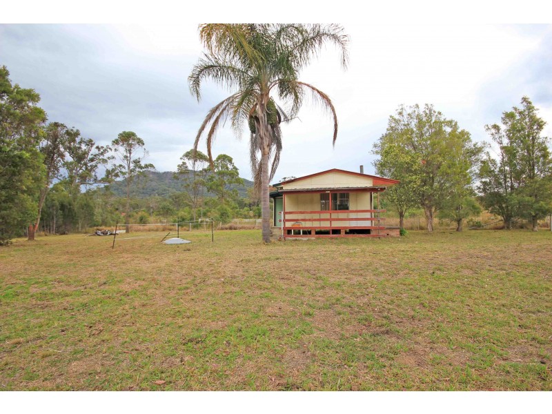 24 Johns River Road, Johns River NSW 2443