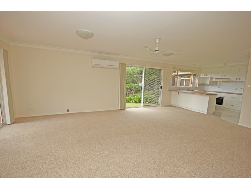 1/28 Blackbutt Crescent, Laurieton NSW 2443