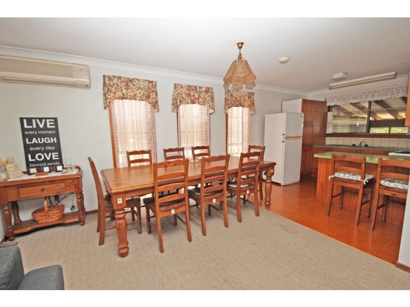 33 Lake Street, Laurieton NSW 2443