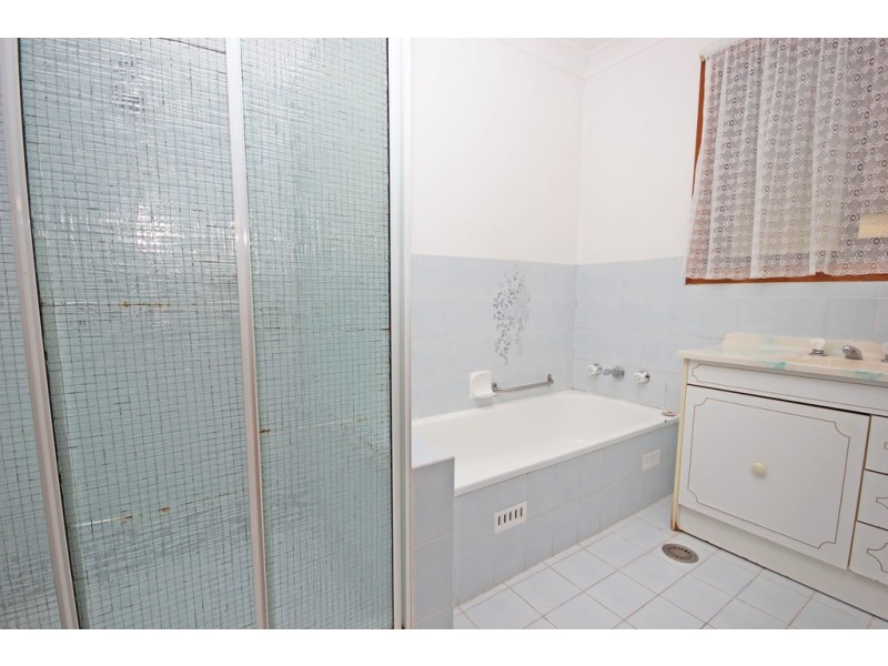 33 Lake Street, Laurieton NSW 2443