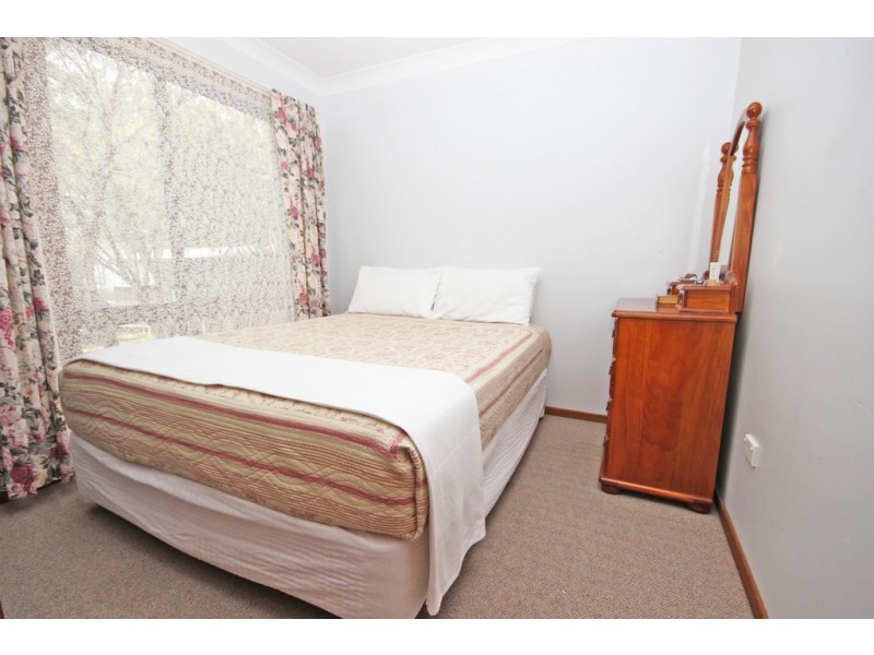 33 Lake Street, Laurieton NSW 2443