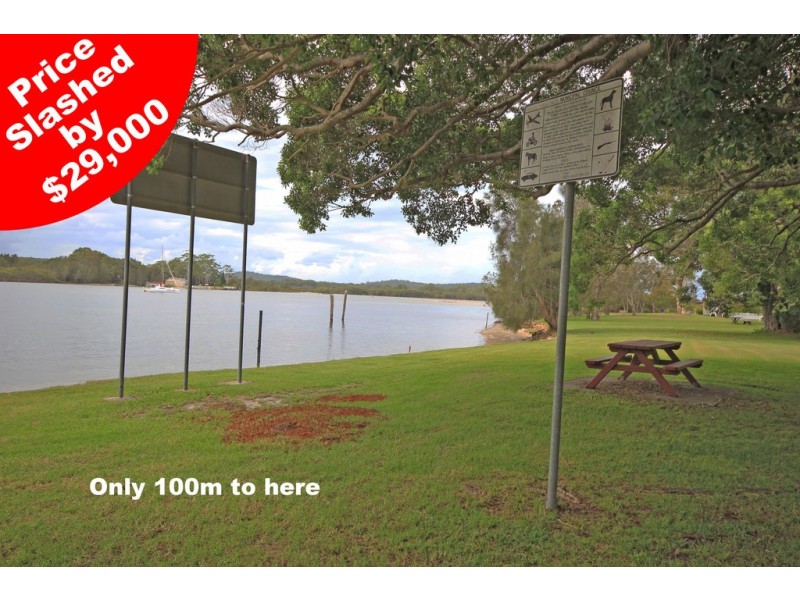 9 Bay Street, Dunbogan NSW 2443