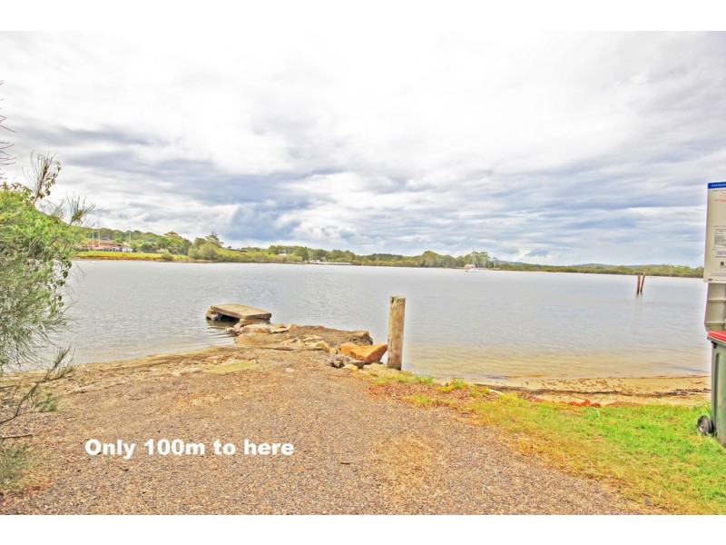 9 Bay Street, Dunbogan NSW 2443