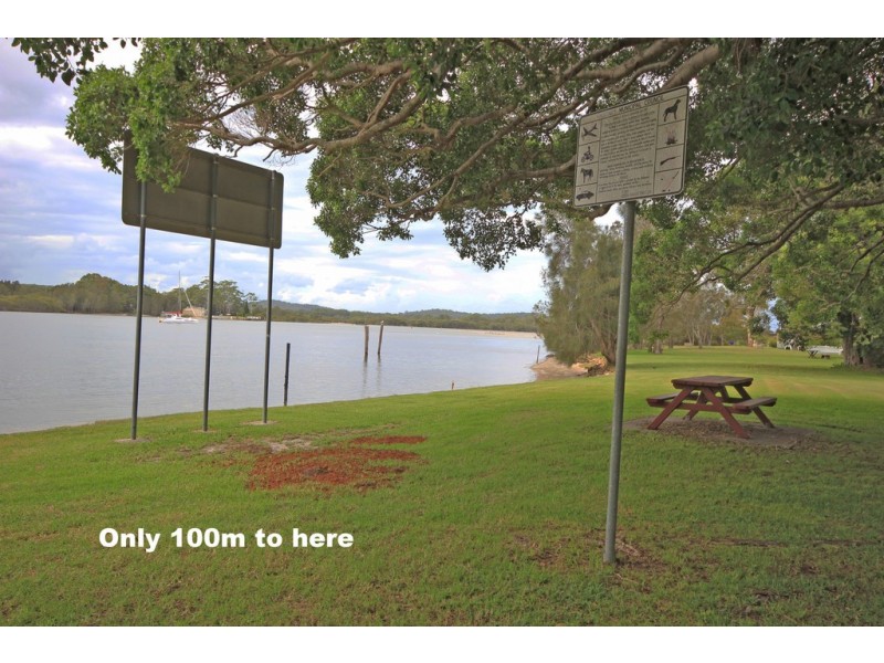 9 Bay Street, Dunbogan NSW 2443