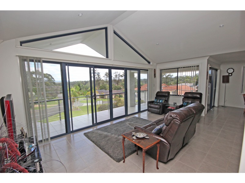 11 Fairwinds Avenue, Lakewood NSW 2443