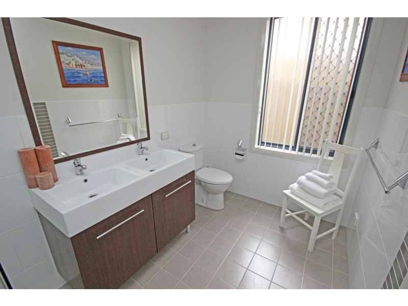 11 Fairwinds Avenue, Lakewood NSW 2443