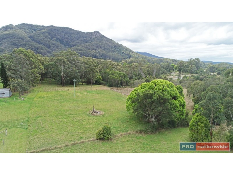 107 Riddles Brush Road, Moorland NSW 2443