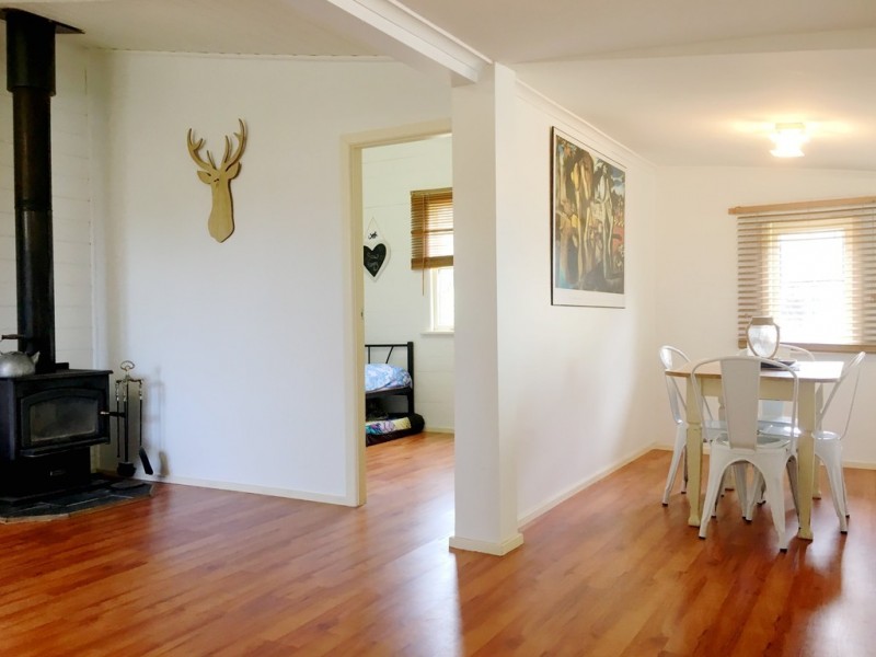 16 Thomas Street, Johns River NSW 2443
