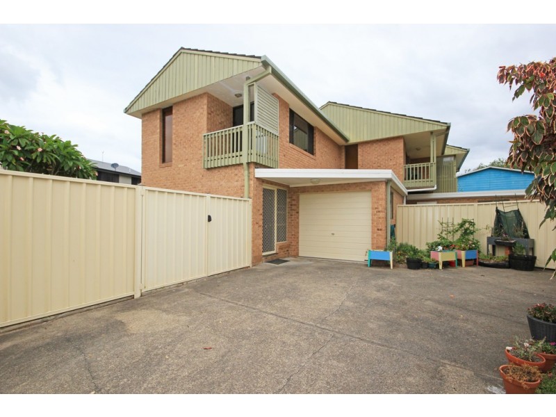 3/2 Hope Close, Dunbogan NSW 2443