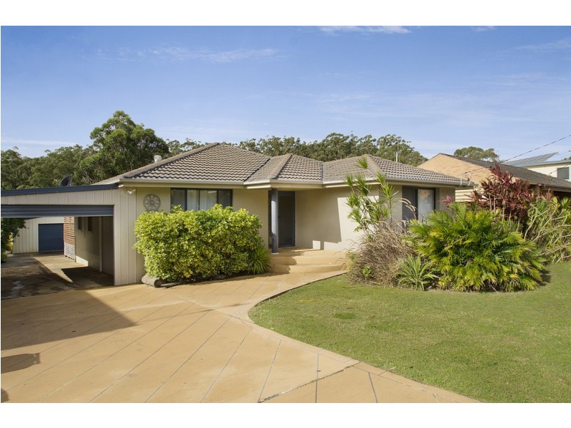 9 Kew Road, Laurieton NSW 2443