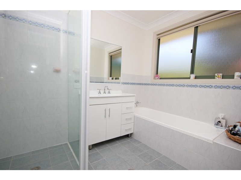 6 Pindari Drive, Dunbogan NSW 2443