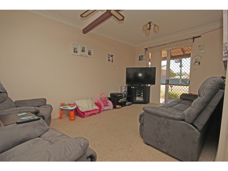 15 Castle Street, Laurieton NSW 2443