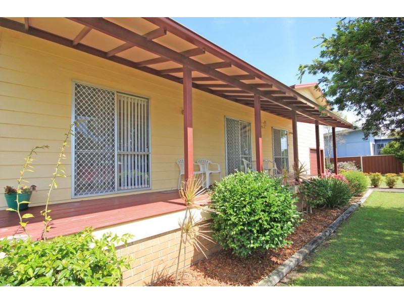 15 Castle Street, Laurieton NSW 2443