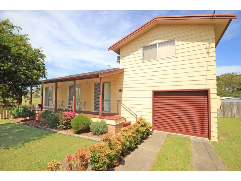 15 Castle Street, Laurieton NSW 2443